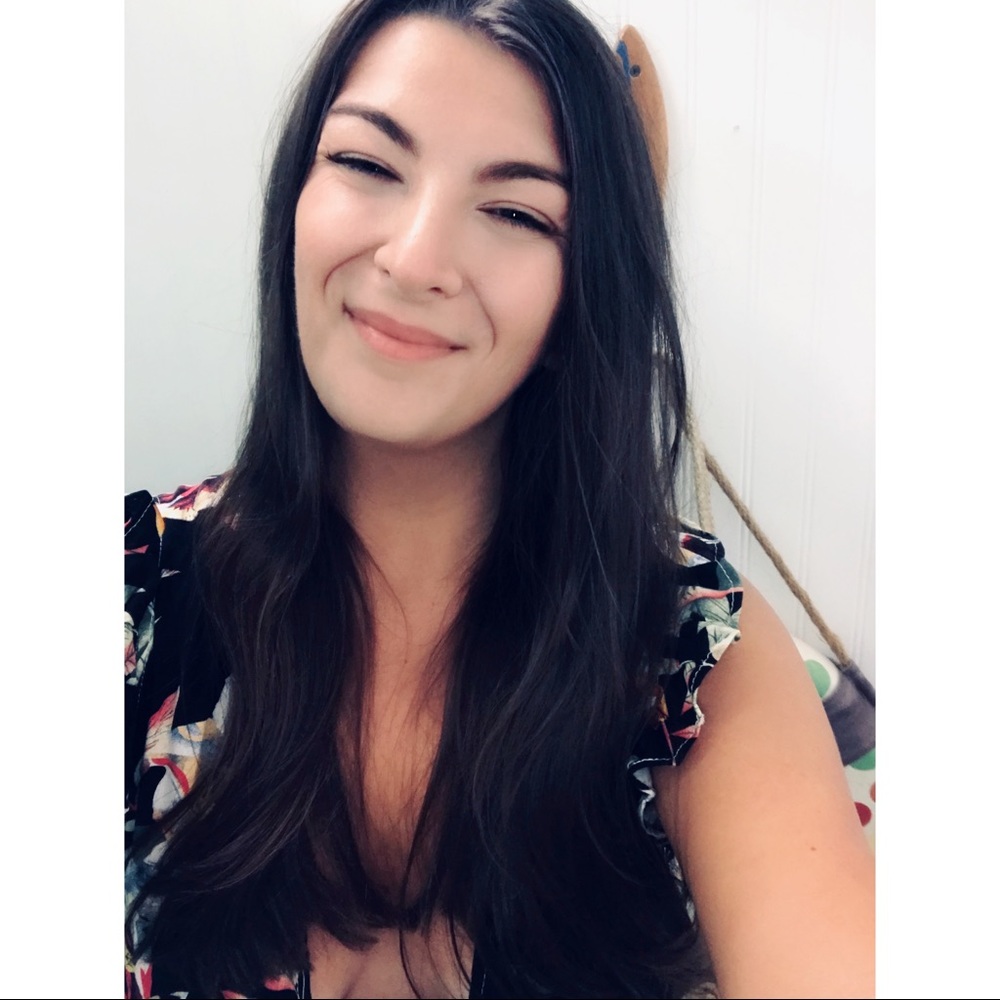 Meet your Posher, Nicole